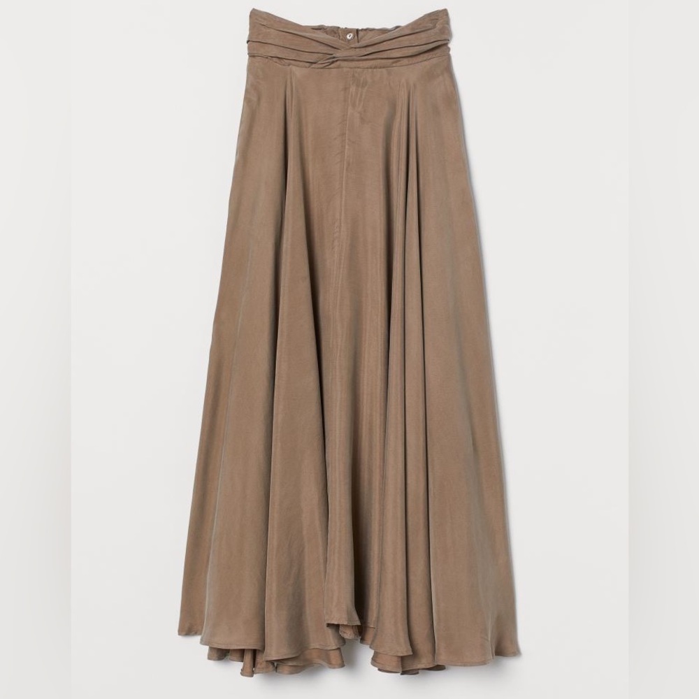 H&M Circle Maxi Skirt in Mocha Latte color size 6